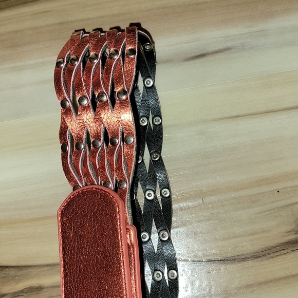 No Boundaries Red Metallic Weave Belt - Picture 5 of 10